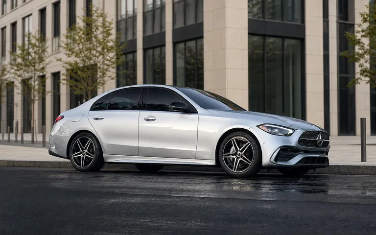Mercedes-Benz C-Class 2027: что изменилось и почему дизель остался