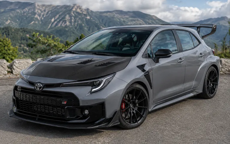 Toyota GRMN Corolla — экстремальная версия GR Corolla для трека и настоящих энтузиастов Toyota GRMN Corolla — экстремальная версия GR Corolla для трека и настоящих энтузиастов