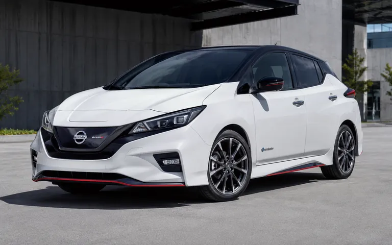 Nissan LEAF NISMO 2026: setare sportivă fără mai multă putere Nissan LEAF NISMO 2026: setare sportivă fără mai multă putere